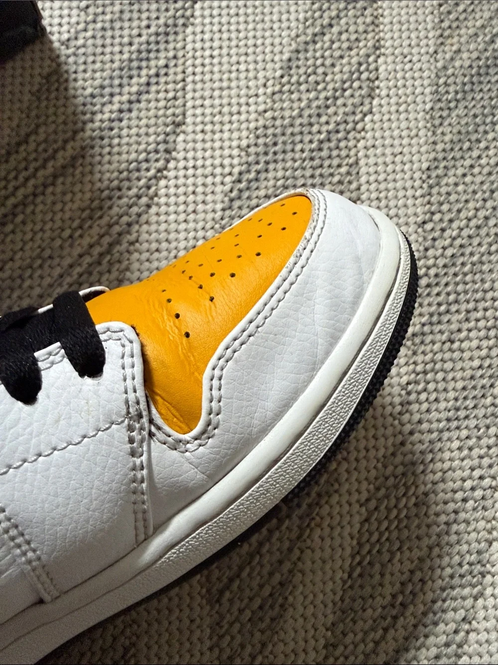 Jordan Mid Top Sneakers in Yellow White Black